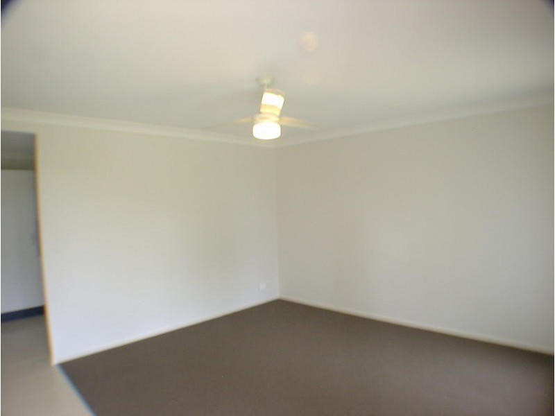 10 Bowen Place, Blackstone QLD 4304